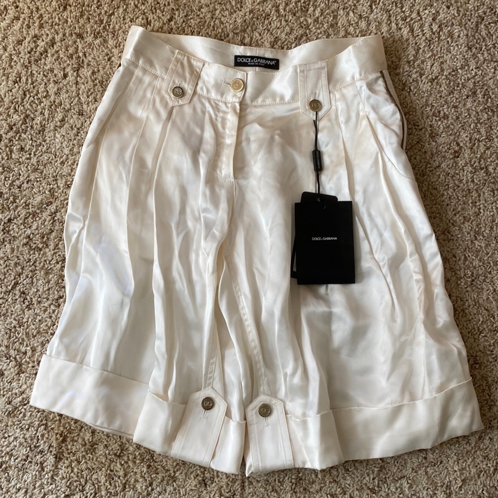 NWT Dolce & Gabbana silk shorts